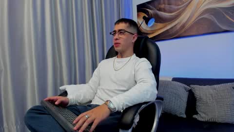 Tomas online show from April 2026 03:59:01 AM