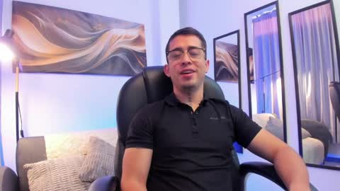 Snapshot of tommas_johnson chatting on May 2026 12:10:01 PM Tomas online show from May 2026 12:10:01 PM