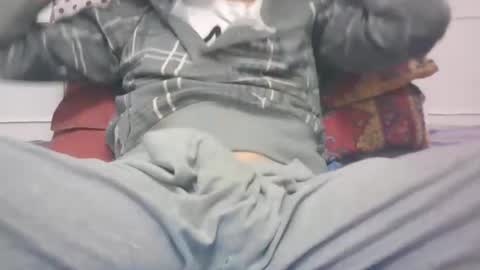 tommaso9046 online show from March 2025 06:00:02 PM