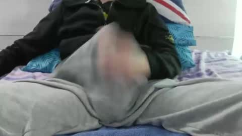 tommaso9046 online show from December 2025 04:14:01 PM