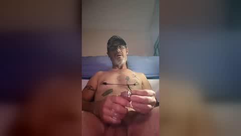 Snapshot of tommgunn25 chatting on June 2026 06:12:02 AM tommgunn25 online show from June 2026 06:12:02 AM