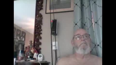 Tommie online show from November 2025 12:27:01 PM