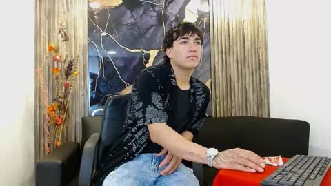 tommy160920 online show from November 2025 12:42:02 PM