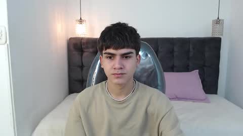 Snapshot of tommy18__ chatting on January 2025 01:31:01 PM Tommy online show from January 2025 01:31:01 PM