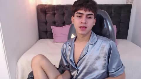 Snapshot of tommy18__ chatting on January 2025 02:07:01 PM Tommy online show from January 2025 02:07:01 PM