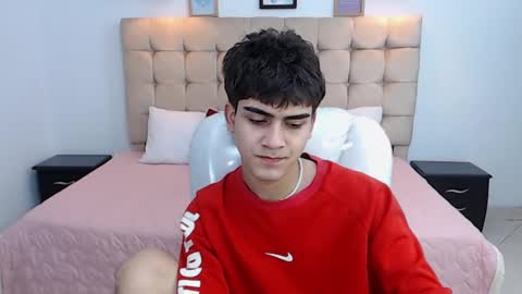 Snapshot of tommy18__ chatting on January 2025 06:12:01 AM Tommy online show from January 2025 06:12:01 AM