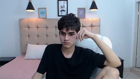 Snapshot of tommy18__ chatting on January 2025 09:16:01 AM Tommy online show from January 2025 09:16:01 AM