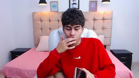 Snapshot of tommy18__ chatting on January 2025 06:42:01 AM Tommy online show from January 2025 06:42:01 AM