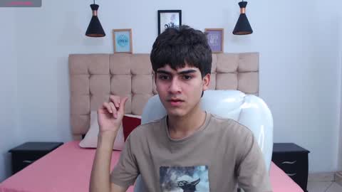 Snapshot of tommy18__ chatting on January 2025 04:34:02 AM Tommy online show from January 2025 04:34:02 AM