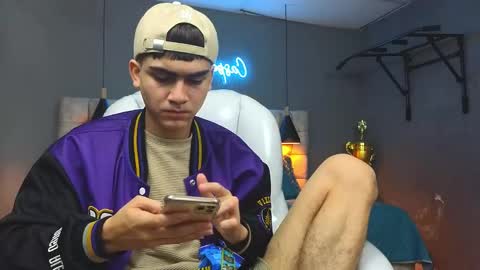 Snapshot of tommy18__ chatting on February 2025 06:41:01 AM Tommy online show from February 2025 06:41:01 AM