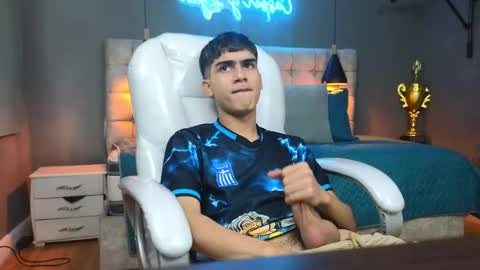 Snapshot of tommy18__ chatting on February 2025 09:56:01 AM Tommy online show from February 2025 09:56:01 AM