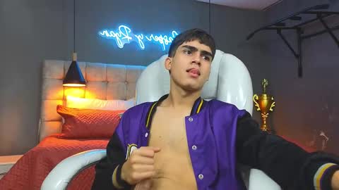 Snapshot of tommy18__ chatting on February 2025 09:44:01 AM Tommy online show from February 2025 09:44:01 AM