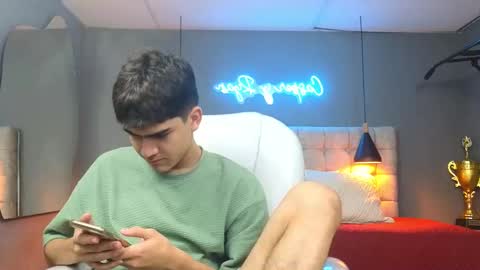 Snapshot of tommy18__ chatting on February 2025 05:41:01 AM Tommy online show from February 2025 05:41:01 AM