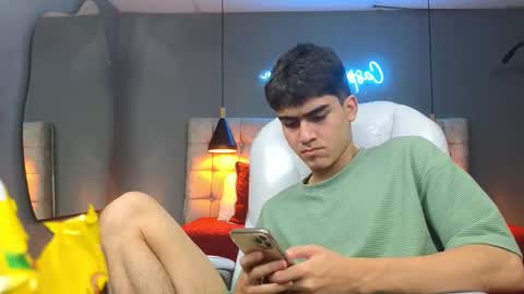 Snapshot of tommy18__ chatting on February 2025 08:47:02 AM Tommy online show from February 2025 08:47:02 AM