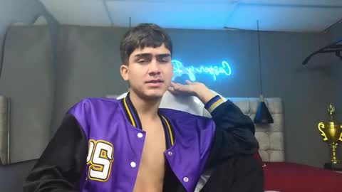 Snapshot of tommy18__ chatting on February 2025 10:15:02 AM Tommy online show from February 2025 10:15:02 AM