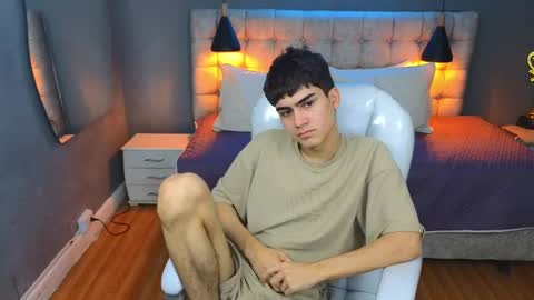 Snapshot of tommy18__ chatting on March 2025 10:09:01 AM Tommy online show from March 2025 10:09:01 AM