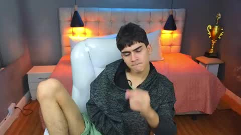 Snapshot of tommy18__ chatting on March 2025 06:35:01 AM Tommy online show from March 2025 06:35:01 AM