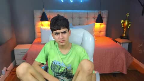 Snapshot of tommy18__ chatting on March 2025 09:40:02 AM Tommy online show from March 2025 09:40:02 AM