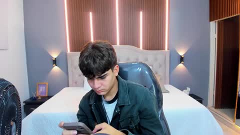 Snapshot of tommy18__ chatting on September 2025 03:39:02 AM Tommy online show from September 2025 03:39:02 AM