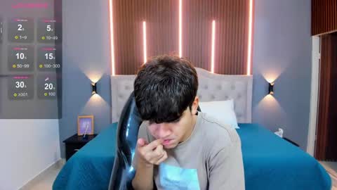 Snapshot of tommy18__ chatting on September 2025 03:32:01 AM Tommy online show from September 2025 03:32:01 AM