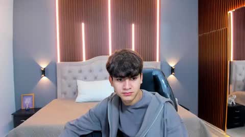 Snapshot of tommy18__ chatting on October 2025 03:58:02 AM Tommy online show from October 2025 03:58:02 AM