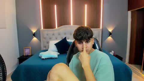 Snapshot of tommy18__ chatting on October 2025 03:25:02 AM Tommy online show from October 2025 03:25:02 AM