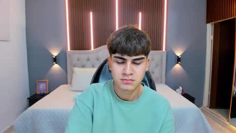 Snapshot of tommy18__ chatting on October 2025 04:33:01 AM Tommy online show from October 2025 04:33:01 AM