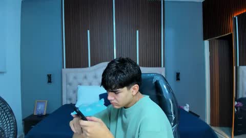 Snapshot of tommy18__ chatting on October 2025 03:18:02 AM Tommy online show from October 2025 03:18:02 AM