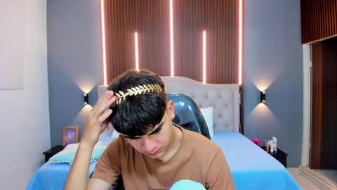 Snapshot of tommy18__ chatting on October 2025 03:32:01 AM Tommy online show from October 2025 03:32:01 AM