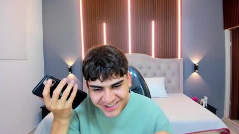 Snapshot of tommy18__ chatting on October 2025 03:52:02 AM Tommy online show from October 2025 03:52:02 AM