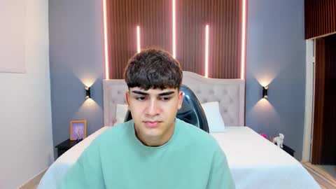 Snapshot of tommy18__ chatting on November 2025 03:31:01 AM Tommy online show from November 2025 03:31:01 AM