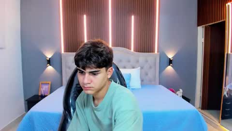 Snapshot of tommy18__ chatting on November 2025 04:02:02 AM Tommy online show from November 2025 04:02:02 AM