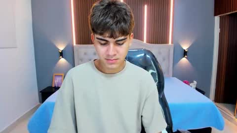 Snapshot of tommy18__ chatting on November 2025 04:12:01 AM Tommy online show from November 2025 04:12:01 AM