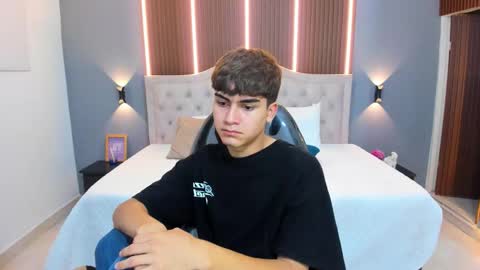 Snapshot of tommy18__ chatting on November 2025 03:40:02 AM Tommy online show from November 2025 03:40:02 AM