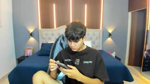 Snapshot of tommy18__ chatting on November 2025 03:37:02 AM Tommy online show from November 2025 03:37:02 AM