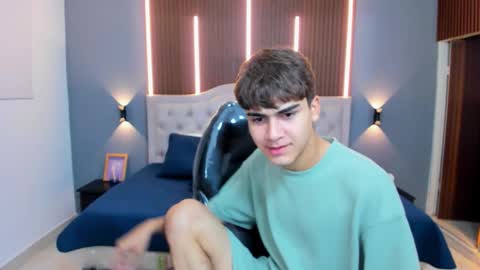 Snapshot of tommy18__ chatting on November 2025 03:34:01 AM Tommy online show from November 2025 03:34:01 AM