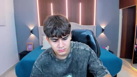 Snapshot of tommy18__ chatting on November 2025 03:29:02 AM Tommy online show from November 2025 03:29:02 AM