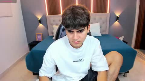 Snapshot of tommy18__ chatting on November 2025 03:52:01 AM Tommy online show from November 2025 03:52:01 AM