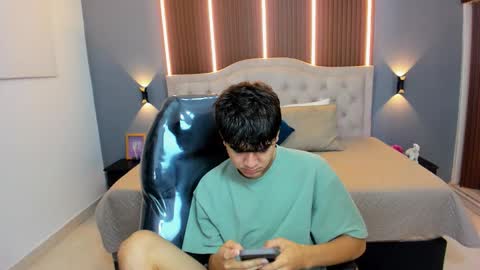 Snapshot of tommy18__ chatting on November 2025 03:43:02 AM Tommy online show from November 2025 03:43:02 AM