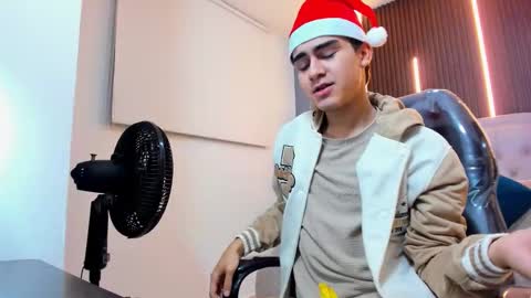 Snapshot of tommy18__ chatting on December 2025 03:45:02 AM Tommy online show from December 2025 03:45:02 AM