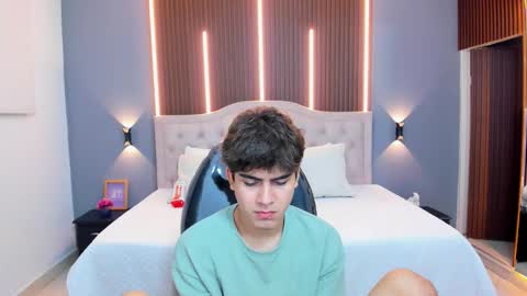 Tommy  online show from February 2026 03:33:02 AM