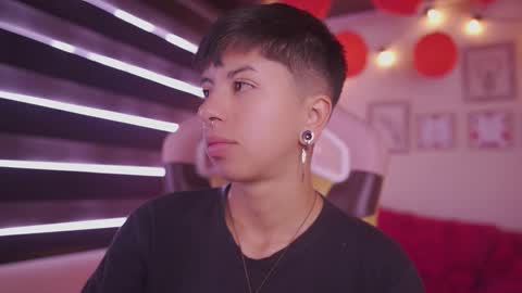 Blue  online show from February 2025 12:44:02 PM