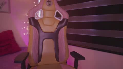 Blue  online show from March 2025 07:48:01 PM