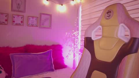 Blue  online show from March 2026 12:42:01 PM