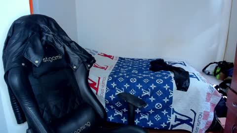 Twitter BreddTommy IG tommy bredd online show from February 2025 09:50:01 PM