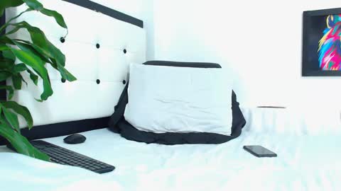 Snapshot of tommy_hotguy chatting on February 2025 08:56:01 PM tommy online show from February 2025 08:56:01 PM