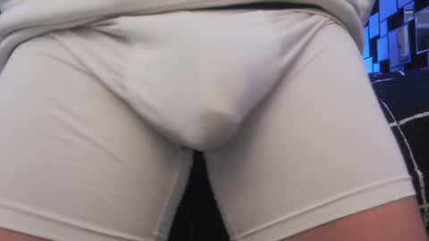 Snapshot of tommy_knuckles chatting on January 2025 11:54:02 AM Tommy online show from January 2025 11:54:02 AM