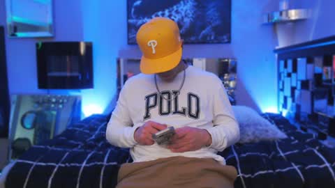 Snapshot of tommy_knuckles chatting on January 2025 12:49:02 AM Tommy online show from January 2025 12:49:02 AM