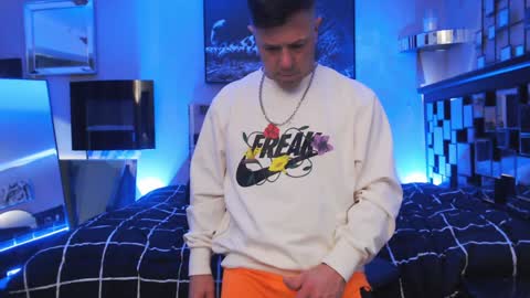 Snapshot of tommy_knuckles chatting on January 2025 05:31:01 AM Tommy online show from January 2025 05:31:01 AM