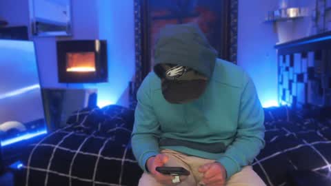 Snapshot of tommy_knuckles chatting on January 2025 03:04:02 AM Tommy online show from January 2025 03:04:02 AM